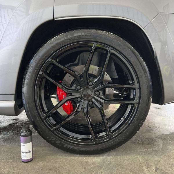 Концентрированное защитное покрытие для резины и шин CARPRO DarkSide, 1 л