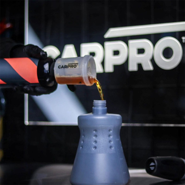 Кислотный автошампунь от водного камня CARPRO Descale, 500 мл (8809397813161)