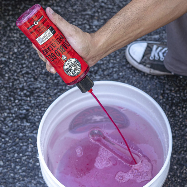 Концентрированный гель для чистки дисков и шин Chemical Guys Diablo Wheel Cleaner, 3785 мл (CLD997)