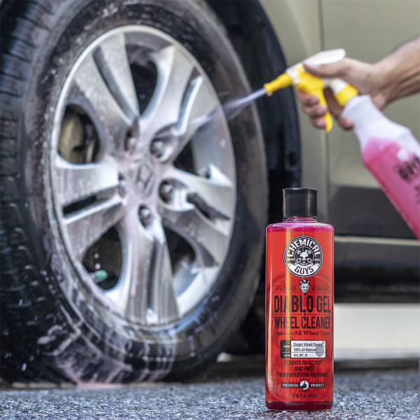 Концентрированный гель для чистки дисков и шин Chemical Guys Diablo Wheel Cleaner, 3785 мл (CLD997)