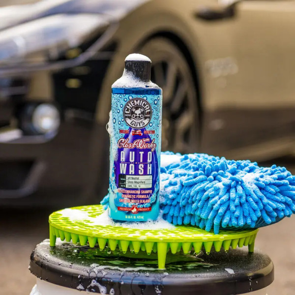Автошампунь с усилителем блеска Chemical Guys Glossworkz Intense Gloss Booster And Paintwork Cleanser, 473 мл (CWS133_16)
