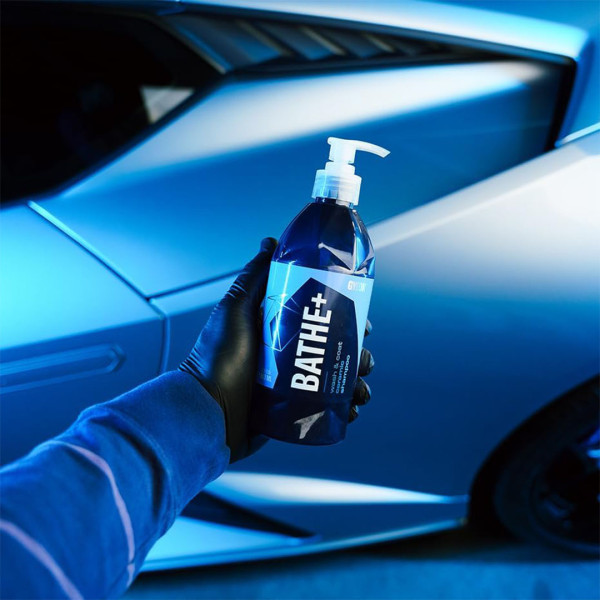 Кварцевый автошампунь для ручной мойки Gyeon Q²M Bathe+, 1000 мл (8809432671213)