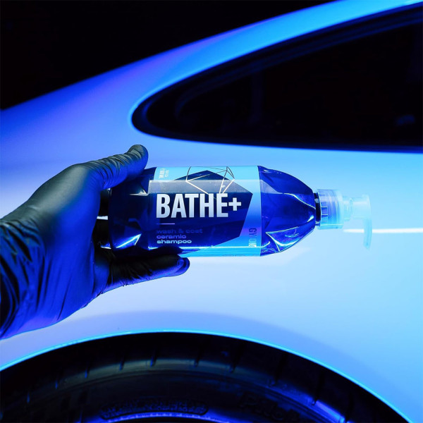 Кварцевый автошампунь для ручной мойки Gyeon Q²M Bathe+, 1000 мл (8809432671213)