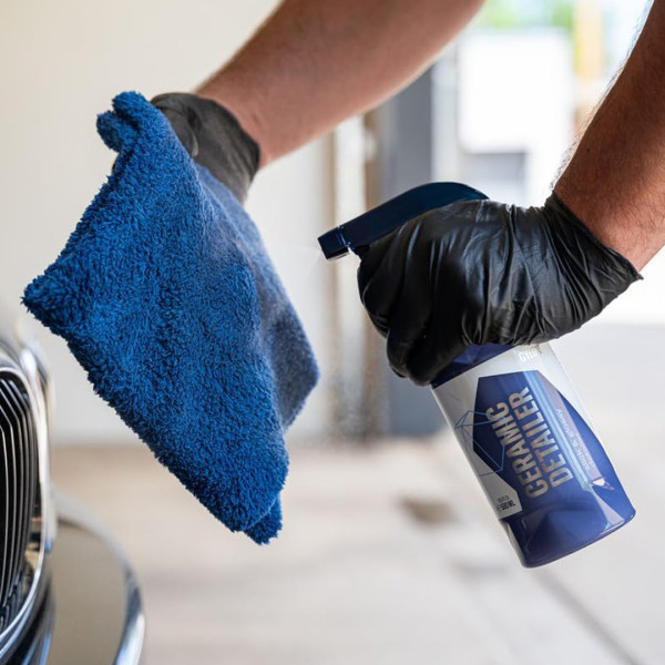 Спрей-детейлер на основе керамики Gyeon Q²M Ceramic Detailer, 0.5 мл (8809973751634)