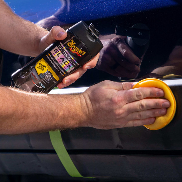 Лосьон для чернения наружного пластика Meguiar's Ultimate Black Plastic Restorer Lotion, 355 мл (G15812EU)