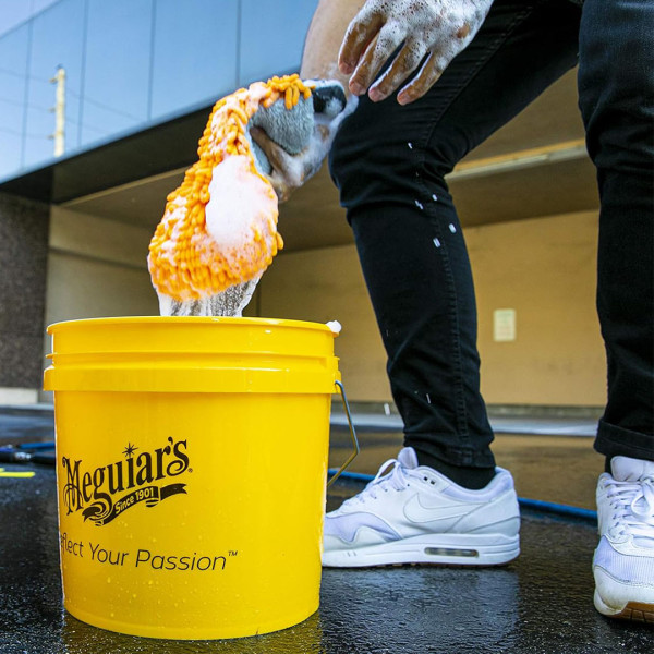 Автомобильный гибридно-керамический шампунь Meguiar's Hybrid Ceramic Wash & Wax, 1400 мл (G210256)