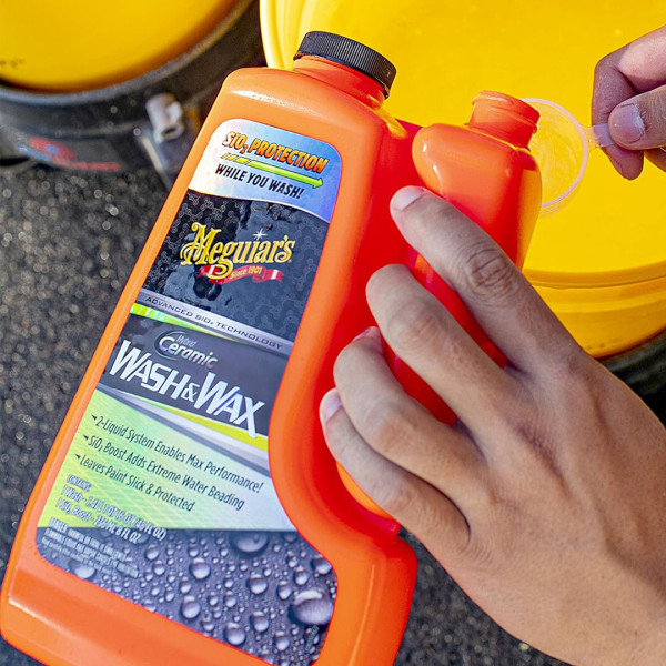 Автомобильный гибридно-керамический шампунь Meguiar's Hybrid Ceramic Wash & Wax, 1400 мл (G210256)