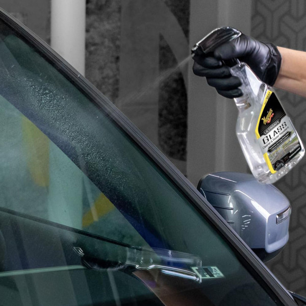 Очиститель стекла с антидождём Meguiar's Ultimate Glass Cleaner & Water Repellent, 473 мл (G240416)