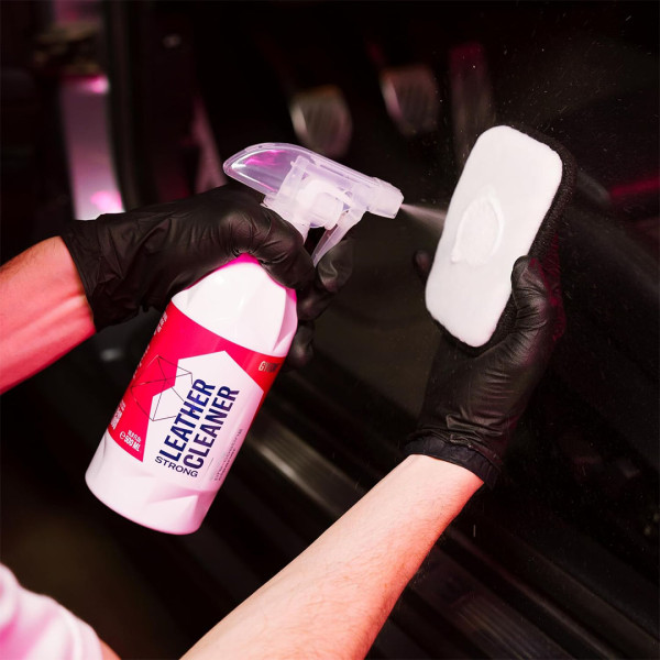 Очиститель кожи Gyeon Q²M LeatherCleaner Strong, 500 мл