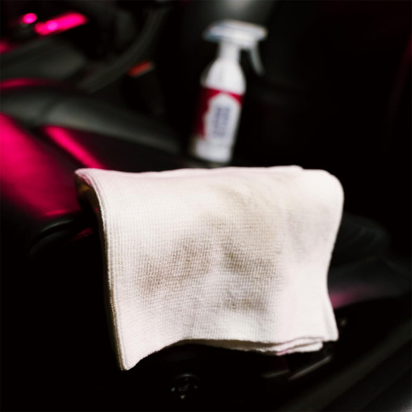 Очиститель кожи Gyeon Q²M LeatherCleaner Strong, 500 мл