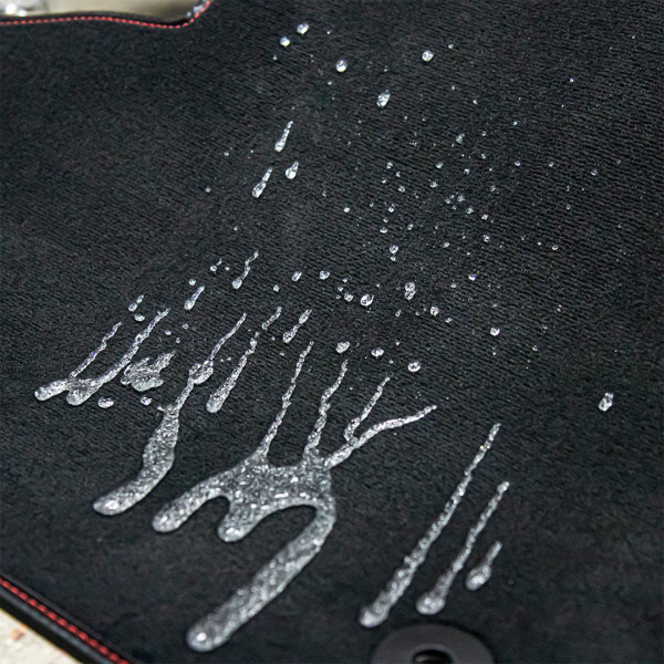 Кварцевое защитное покрытие для ткани Gyeon Q² FabricCoat, 120 мл (Q2FABRIC120)