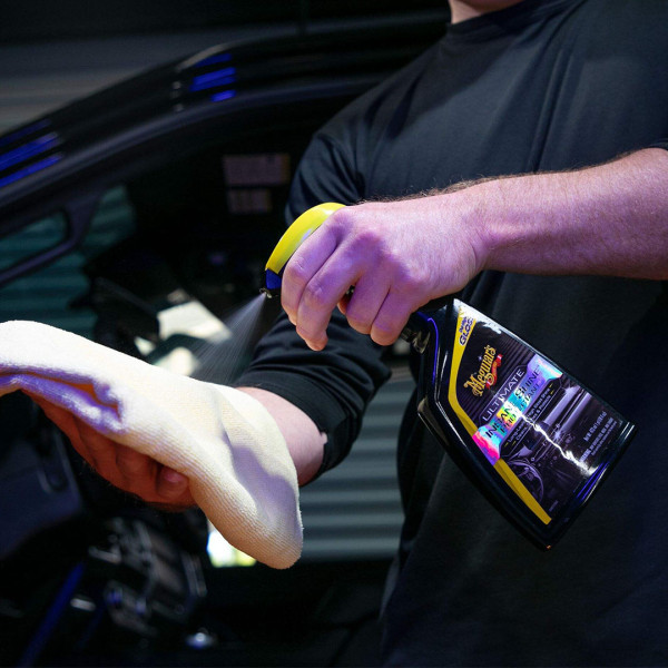 Средство для ухода за салоном Meguiar's Ultimate Insane Shine Protectant, 473 мл (G220216)
