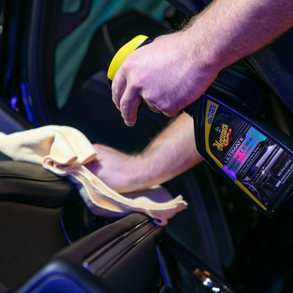 Средство для ухода за салоном Meguiar's Ultimate Insane Shine Protectant, 473 мл (G220216)