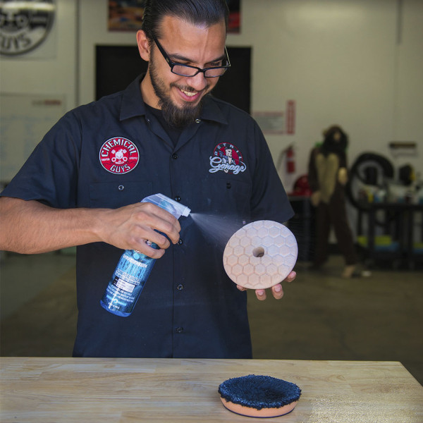 Очиститель полировальных кругов Chemical Guys Polishing Pad Cleaner (BUF333_16)
