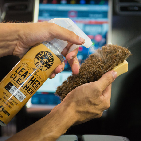 Щетка для кожи из конского ворса Chemical Guys Bristle Horse Hair Leather Cleaning Brush (ACCS95)