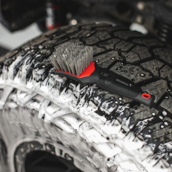 Щетка для чистки шин Detail Factory ProGrip Standard Tire Brush, Красный