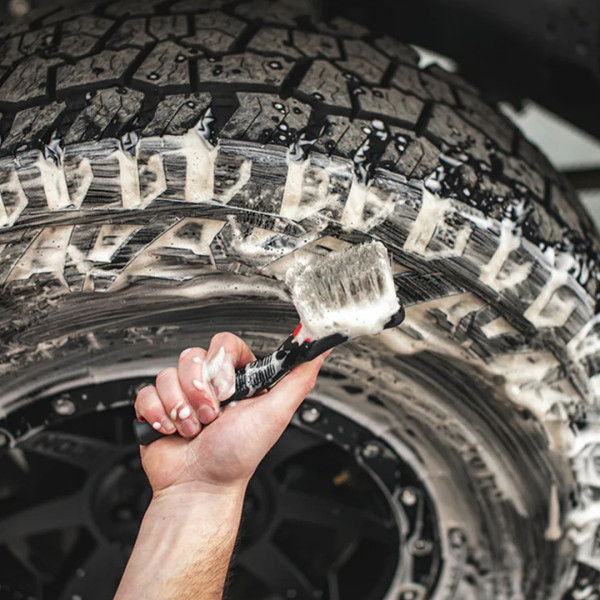 Щетка для чистки шин Detail Factory ProGrip Standard Tire Brush, Красный