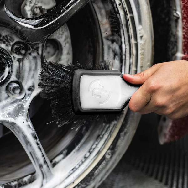 Щетка для лицевой части дисков Detail Factory ProGrip Wheel Face Brush, Белая/Черная
