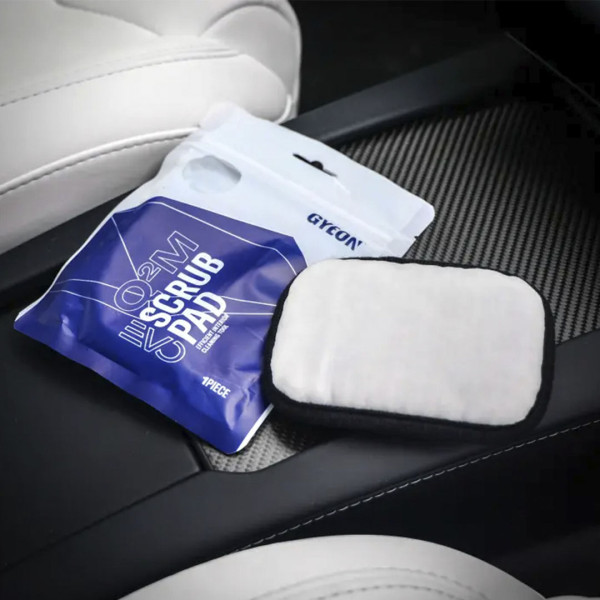 Губка для очистки салона автомобиля Gyeon Q²M Scrub Pad EVO, 8 х 10 см (8809432676225)