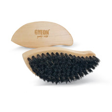 Щетка с натуральным конским волосом для очищения кожи Gyeon Q²M LeatherBrush