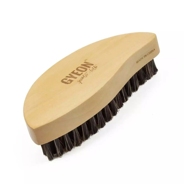 Щетка с натуральным конским волосом для очищения кожи Gyeon Q²M LeatherBrush