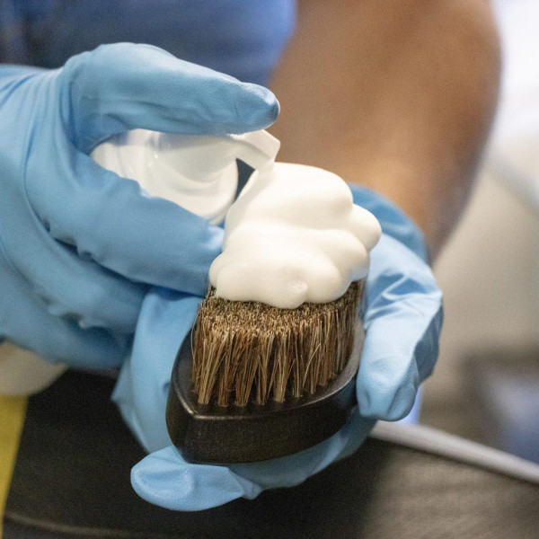 Щітка для чищення шкіри Koch Chemie Leather Brush (9998156)