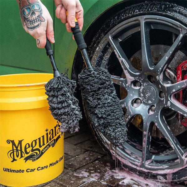 Щетка для очистки дисков Meguiar's Supreme Microfiber Wheel Brush Medium, 35 см (X1902EU)